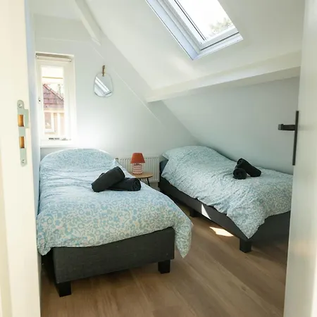 Luxe Wellnesshuis Op De Veluwe בית נופש לונטרן